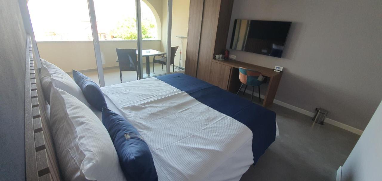 Stara Baška Rooms Nadia מראה חיצוני תמונה